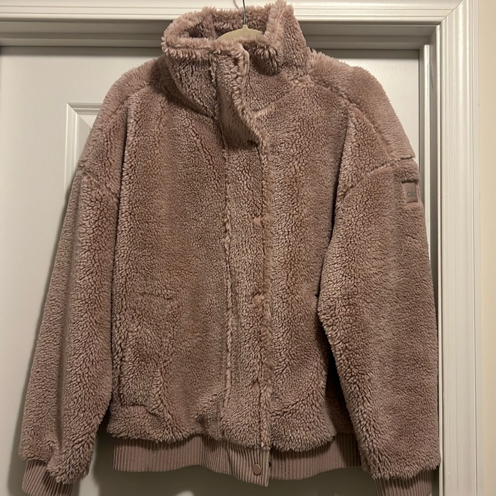 ALO Yoga - Sherpa Varsity Jacket